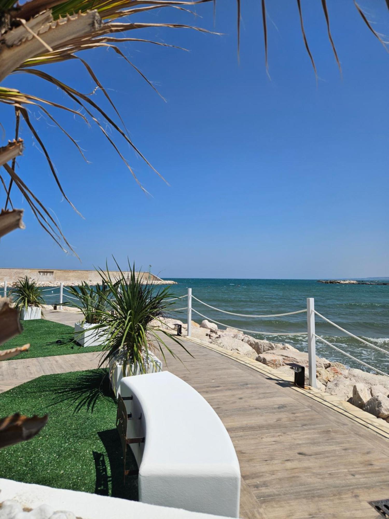 Dada Suites And Sea San Salvo Extérieur photo