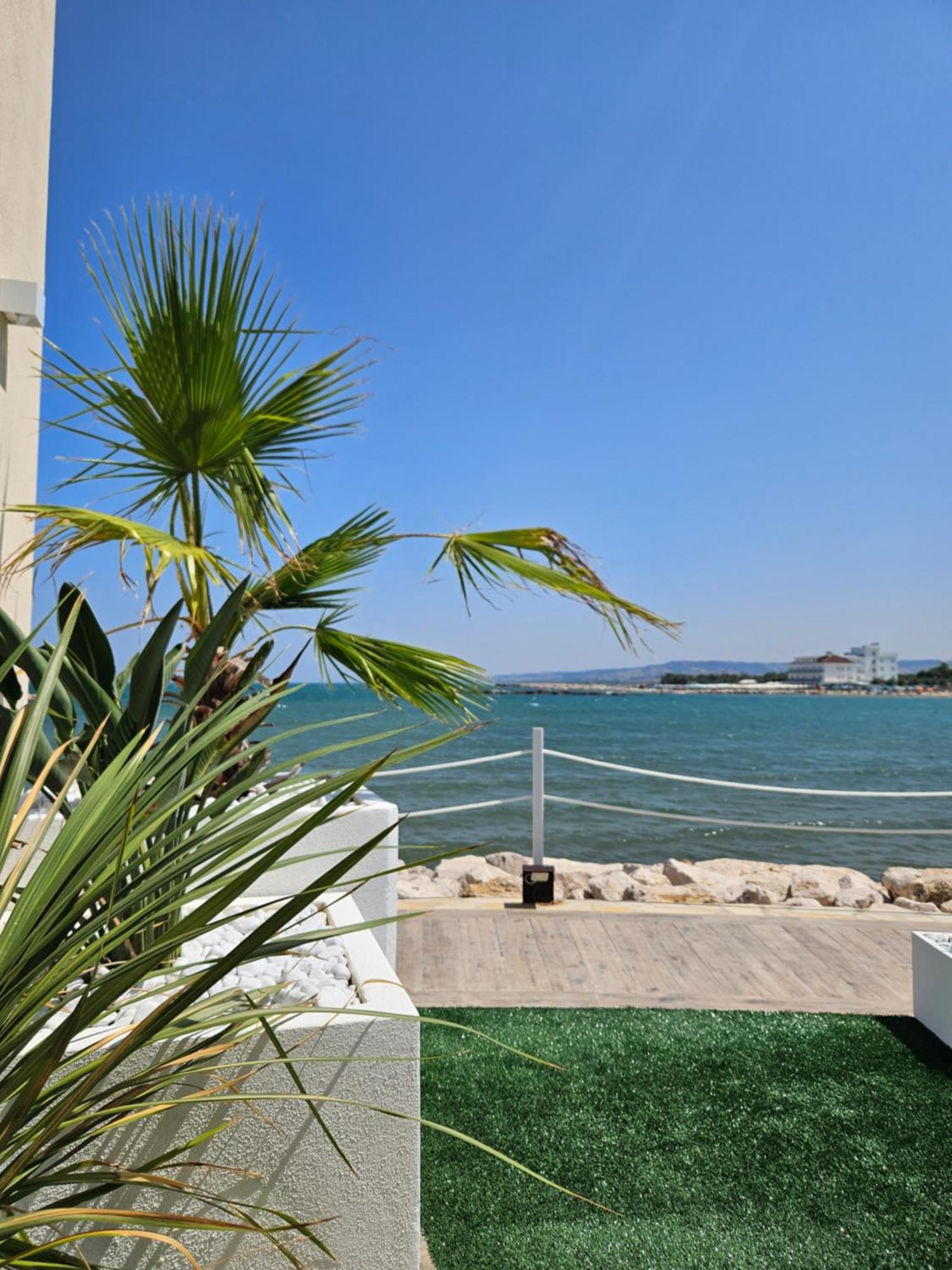 Dada Suites And Sea San Salvo Extérieur photo