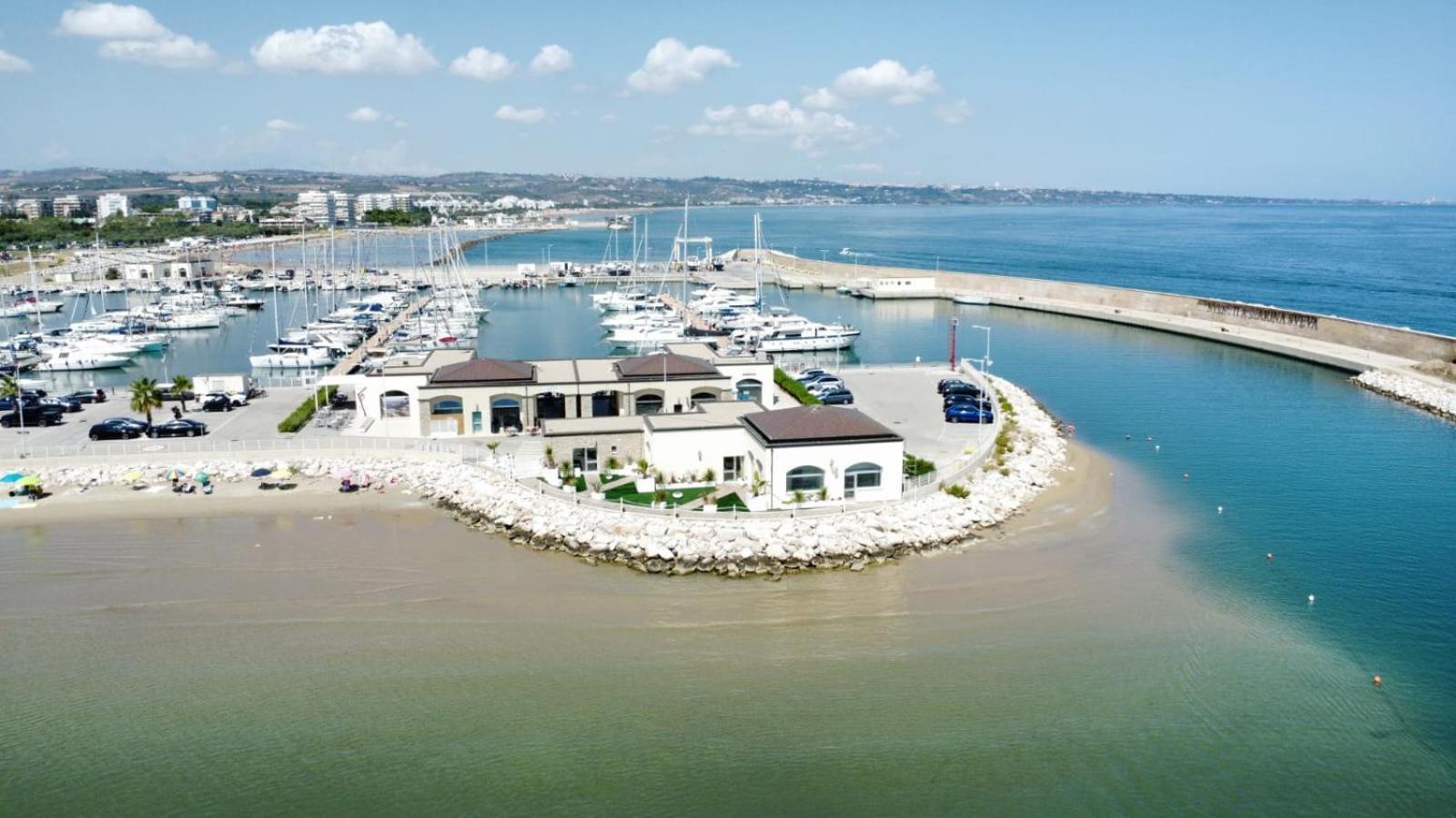 Dada Suites And Sea San Salvo Extérieur photo